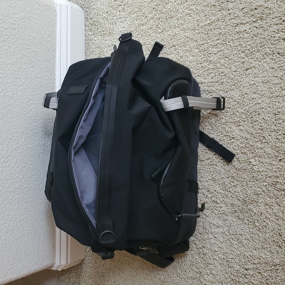 Tumi Tahoe View Splitpack Backpack Duffle Bag. - Picture 6 of 8